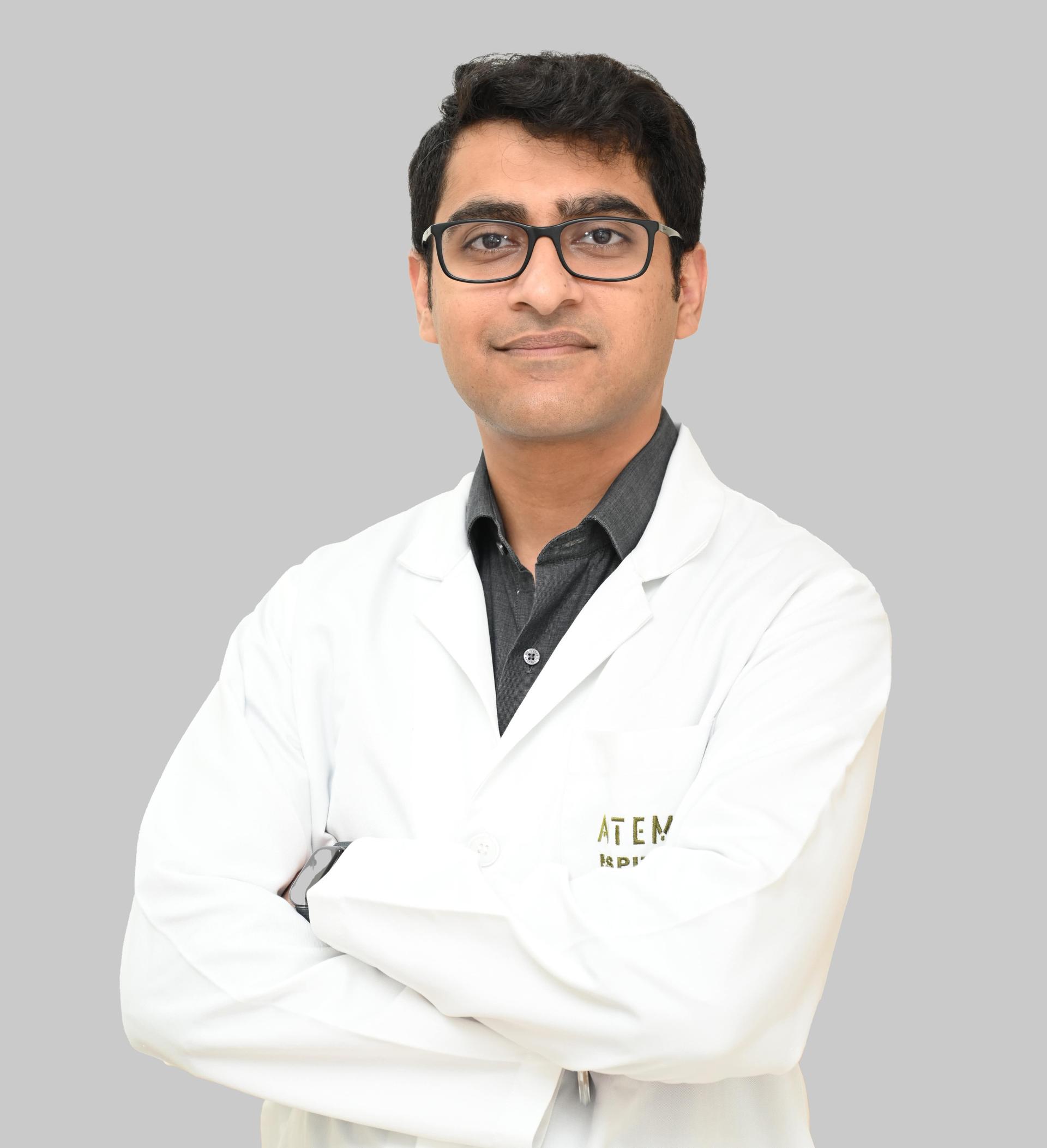 Dr. Kunal Vinayak's Image