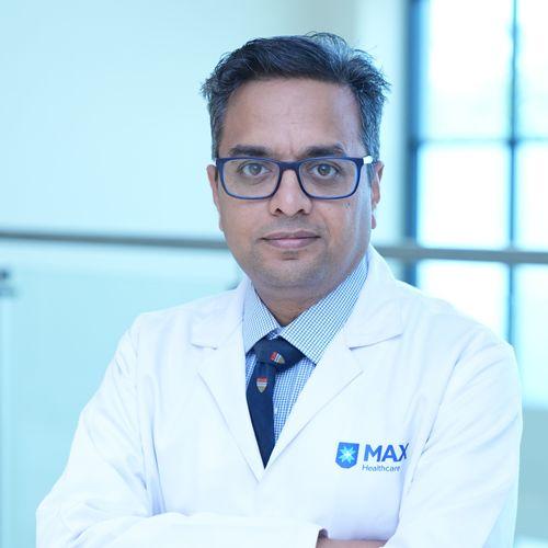 دكتور ماهيش كاواودوجي ديشموخ